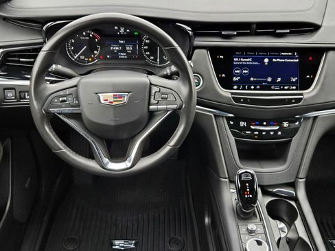 Certified 2024 Cadillac XT6 Luxury w/ LPO, Floor Liner Package image 14