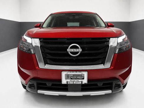 Used 2025 Nissan Pathfinder SL w/ SL Premium Package AWD/4WD image 6