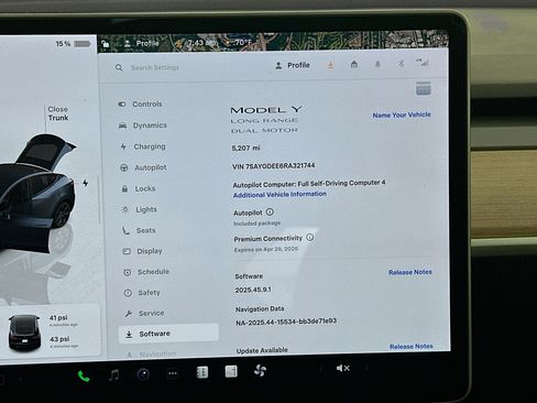 Used 2024 Tesla Model Y Long Range image 18