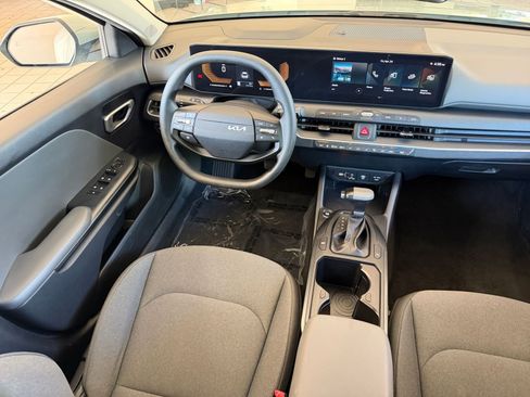 Used 2025 Kia K4 LXS FWD image 33