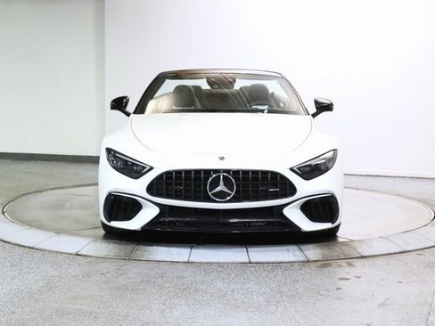Used 2022 Mercedes-Benz SL 63 AMG 4MATIC w/ Driver Assistance Package image 11