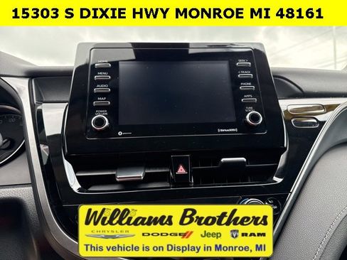 Used 2023 Toyota Camry SE image 17