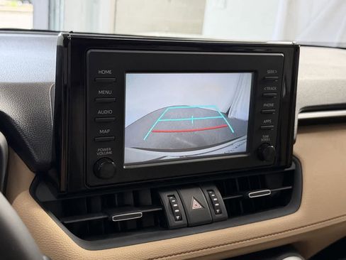Used 2019 Toyota RAV4 XLE Premium FWD image 21