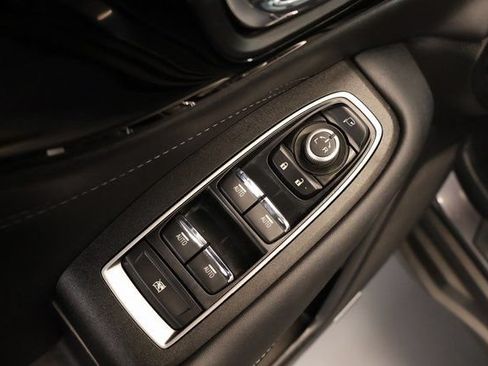 Used 2025 Subaru Outback Touring XT AWD/4WD image 11