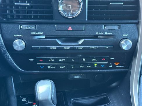 Used 2020 Lexus RX 450h AWD image 23