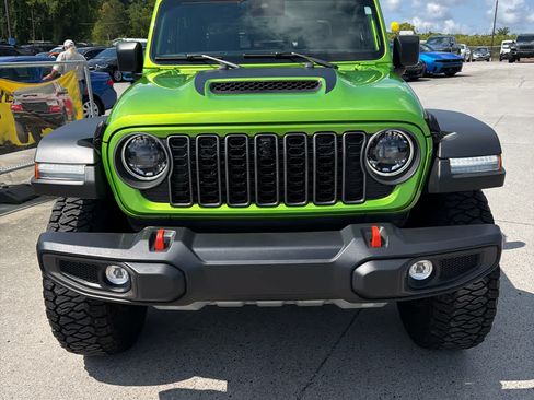 Used 2025 Jeep Gladiator Mojave w/ Safety Group AWD/4WD image 3
