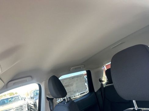 New 2025 Ford Maverick XL image 15