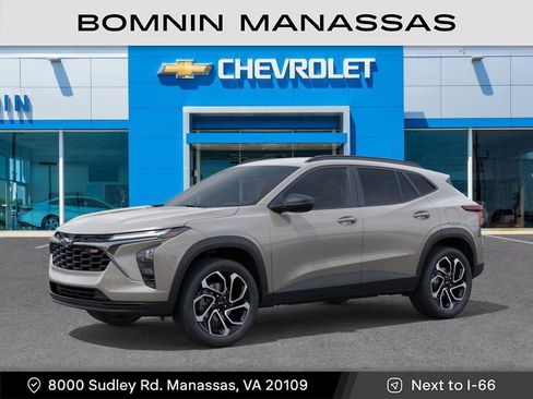 New 2026 Chevrolet Trax RS image 2