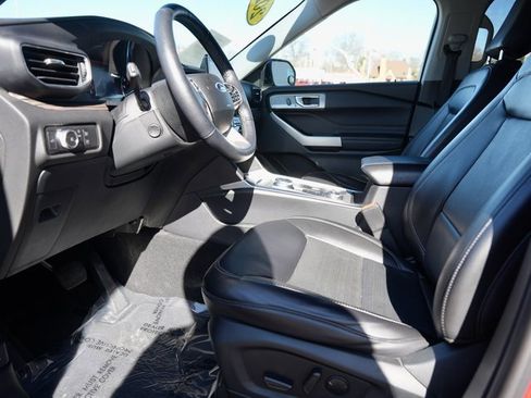 Used 2021 Ford Explorer Limited w/ Equipment Group 301A image 14
