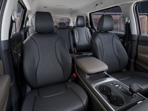 New 2026 Kia Carnival FWD image 15