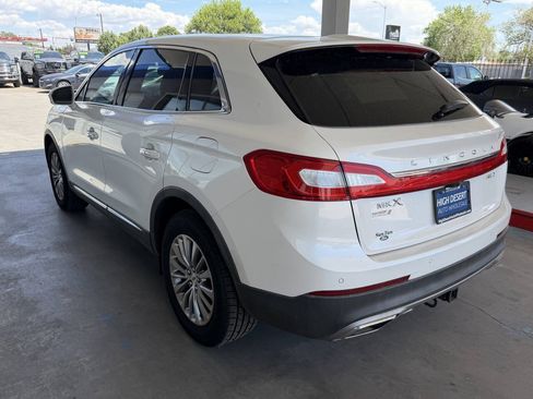 Used 2016 Lincoln MKX Select w/ Select Plus Package AWD/4WD image 4