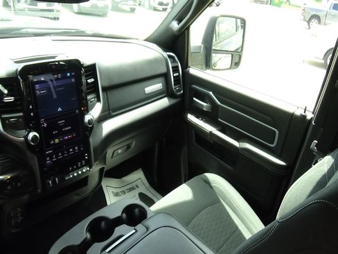 Used 2026 RAM 2500 Big Horn AWD/4WD image 15