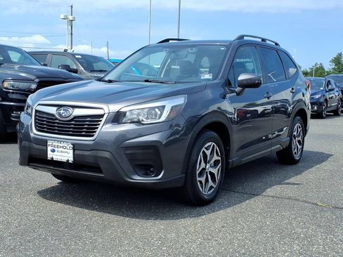 Used 2020 Subaru Forester Premium AWD/4WD image 3