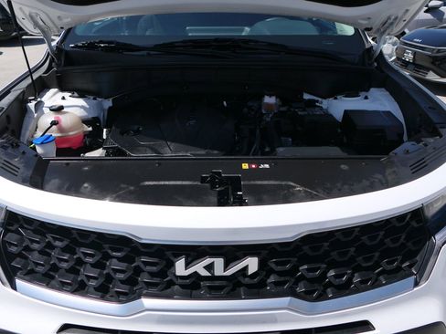 Used 2023 Kia Sorento LX FWD image 32