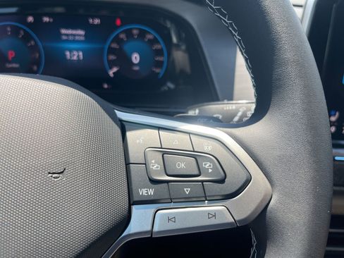 New 2026 Volkswagen Atlas Cross Sport SE FWD image 10