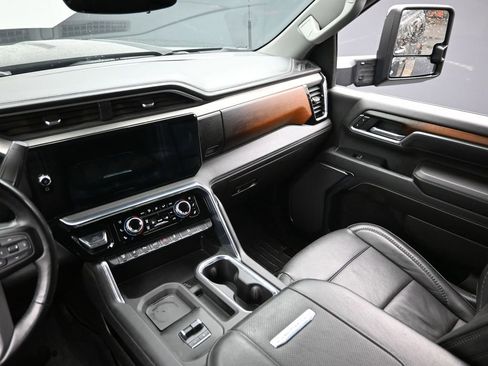 Used 2024 GMC Sierra 2500 Denali w/ Technology Package image 22