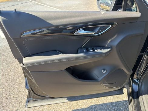 Used 2023 Buick Envision Preferred image 18