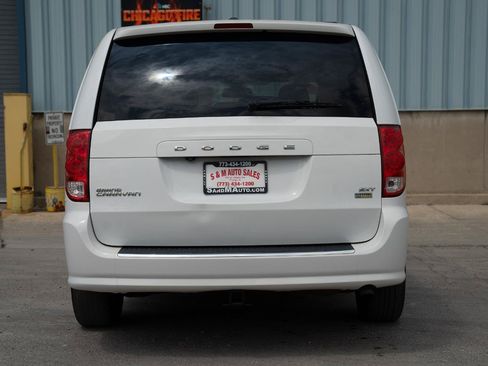 Used 2019 Dodge Grand Caravan SXT FWD image 14