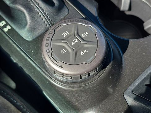 Used 2022 Ford Bronco Wildtrak image 26