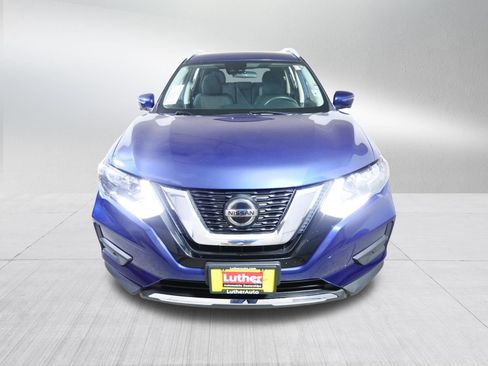 Used 2019 Nissan Rogue SV w/ Premium Package AWD/4WD image 2
