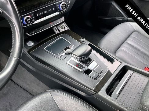 Used 2020 Audi Q5 2.0T Premium Plus w/ Premium Plus Package image 17
