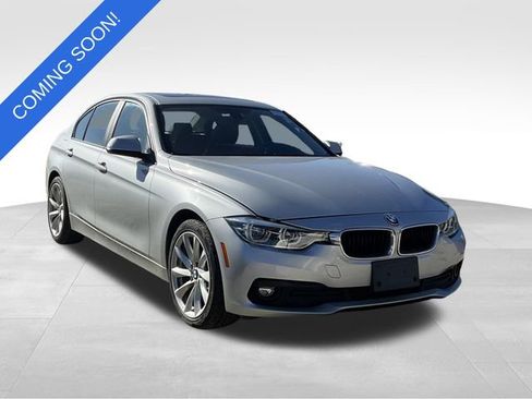 Used 2018 BMW 320i Sedan w/ Convenience Package image 1