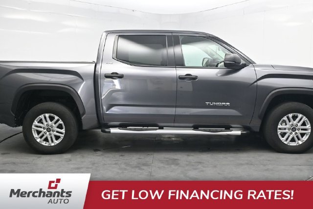 Used 2022 Toyota Tundra SR5 AWD/4WD image 9