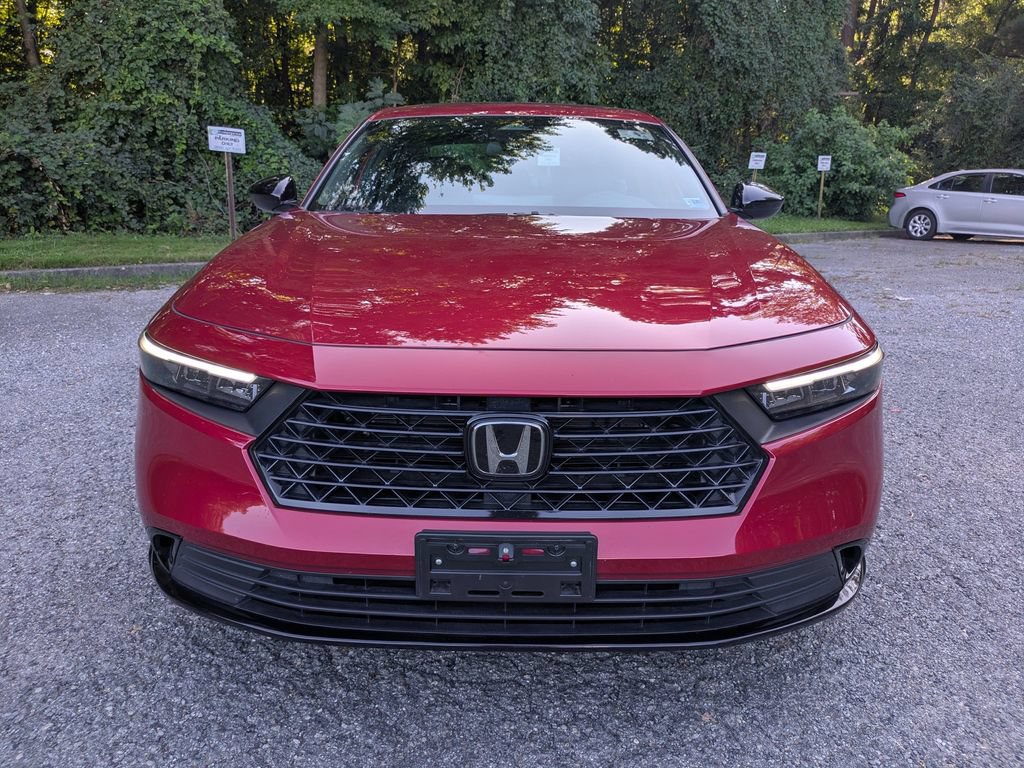 Used 2025 Honda Accord Sport image 9