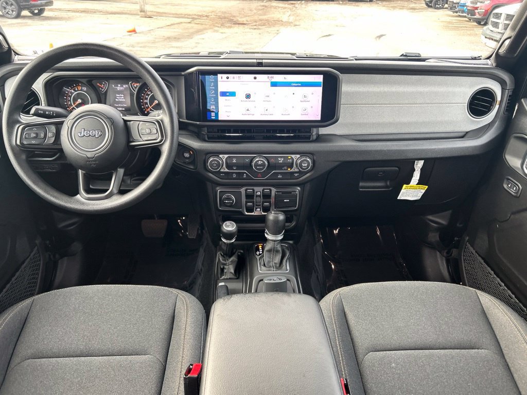 Used 2026 Jeep Gladiator Sport AWD/4WD image 32