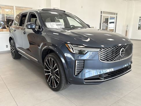 New 2026 Volvo XC90 B6 Plus w/ Protection Package Premier image 4