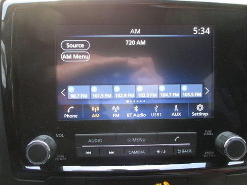 Used 2022 Nissan Frontier SV w/ Technology Package image 16