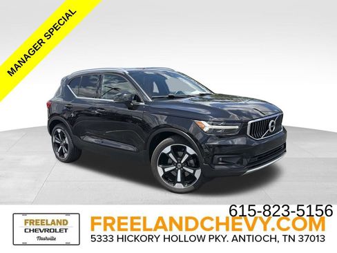 Used 2019 Volvo XC40 T5 Inscription AWD/4WD image 1