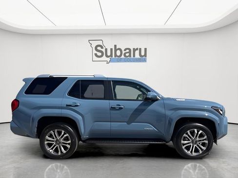 Used 2025 Toyota 4Runner Limited AWD/4WD image 8