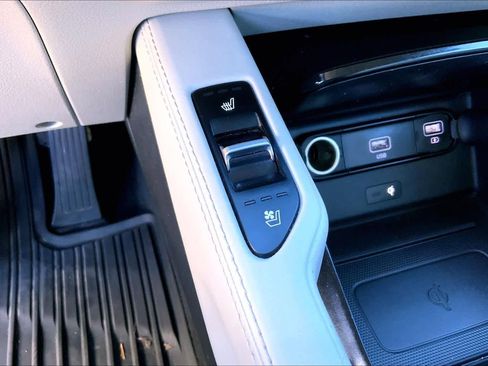 Used 2021 Kia Telluride EX w/ EX Premium Package image 31