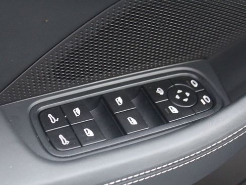 Certified 2025 Porsche Panamera image 19