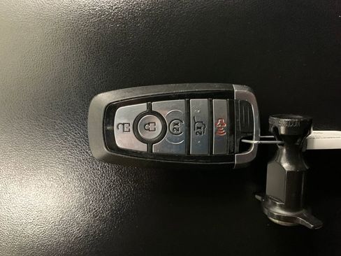 Used 2021 Ford Explorer XLT w/ Equipment Group 202A image 16