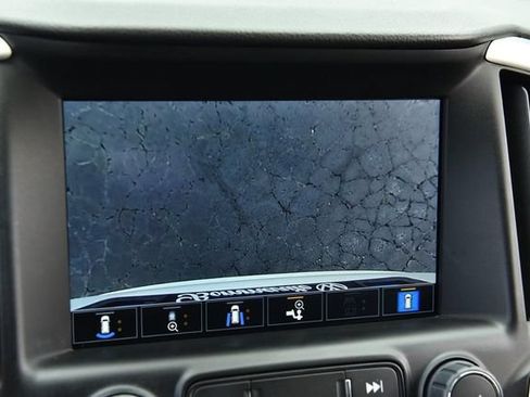Used 2022 GMC Terrain SLT w/ Tech Package FWD image 17