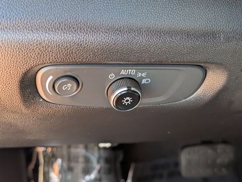 Used 2018 Chevrolet Traverse LS FWD image 21