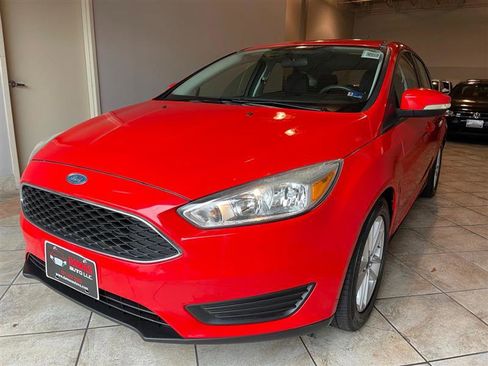 Used 2015 Ford Focus SE image 29