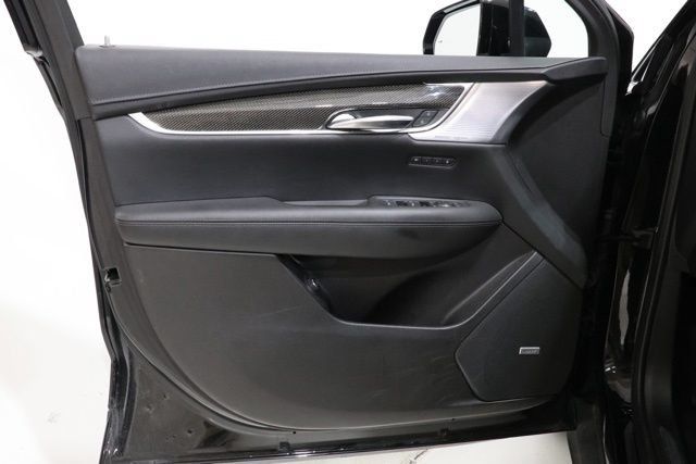 Used 2022 Cadillac XT5 Sportv w/ Technology Package AWD/4WD image 18