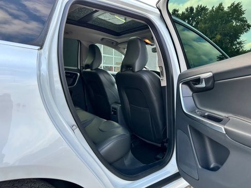 Used 2017 Volvo XC60 T6 Dynamic w/ Preferred Option Package AWD/4WD image 17