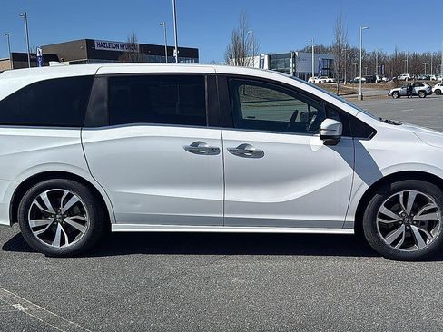 Used 2023 Honda Odyssey Touring image 4