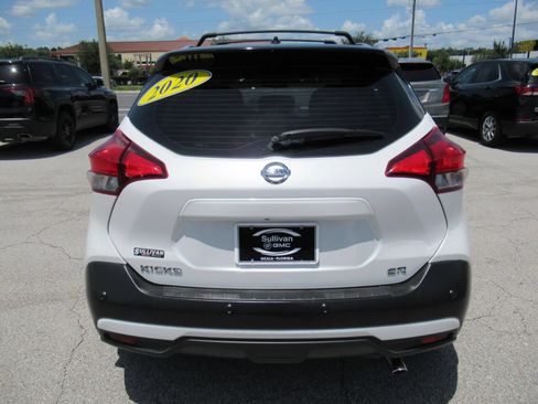 Used 2020 Nissan Kicks SR w/ SR Premium Package FWD image 7