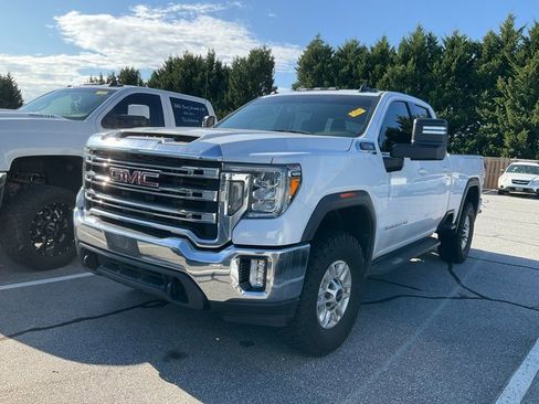 Used 2022 GMC Sierra 2500 SLE w/ SLE Convenience Package image 3