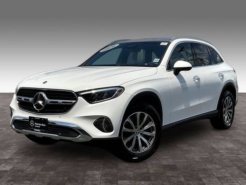 Used 2026 Mercedes-Benz GLC 300 4MATIC image 3