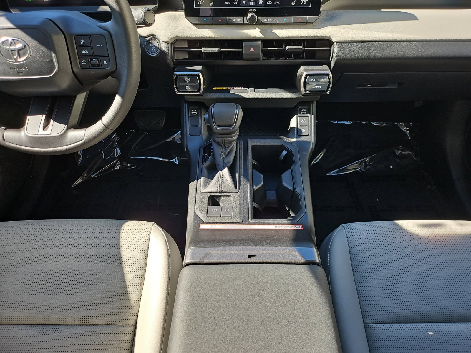 Used 2026 Toyota RAV4 XLE Premium AWD/4WD image 31