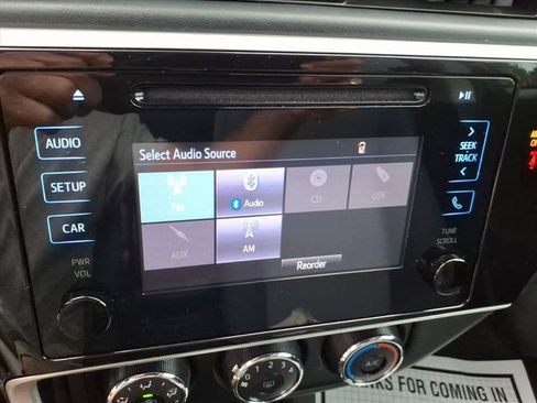 Used 2018 Toyota Corolla L image 5