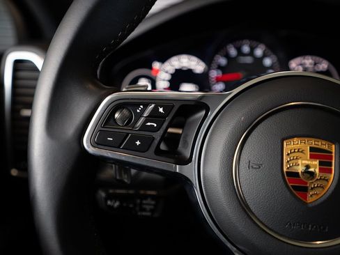 Certified 2023 Porsche Cayenne Coupe AWD/4WD image 16