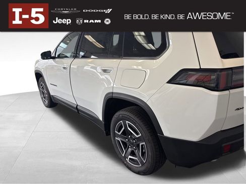 New 2026 Jeep Cherokee Limited image 7