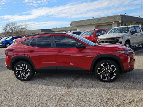 Used 2026 Chevrolet Trax RS w/ Driver Confidence Package FWD image 9